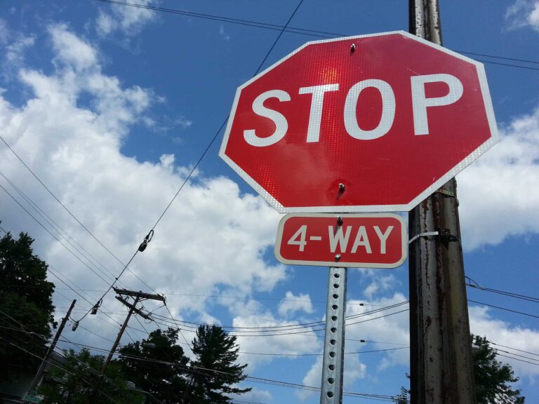How To Use a Four-Way Stop